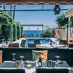 Carabeo Hotel