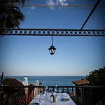 Hotel Carabeo Nerja
