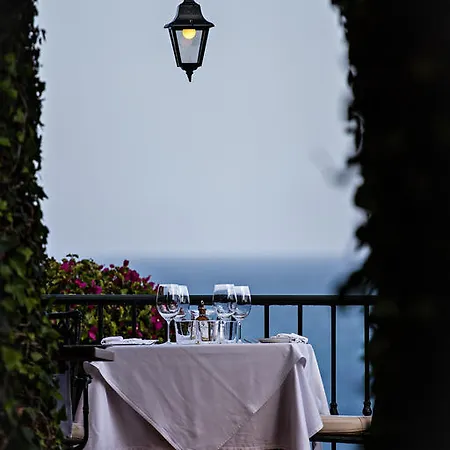 Carabeo Szálloda Nerja
