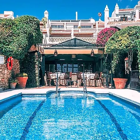 Carabeo Otel Nerja
