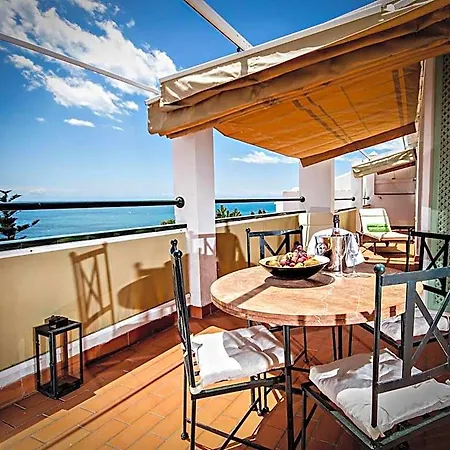 Otel Carabeo Nerja