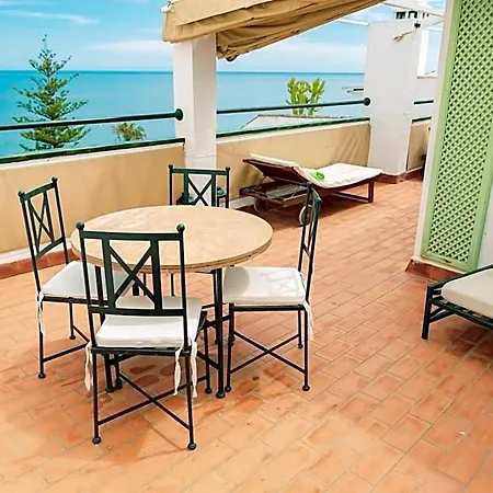 Otel Carabeo Nerja