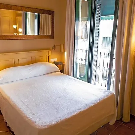 Carabeo Otel *