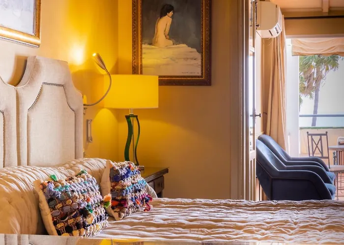 Carabeo Отель *