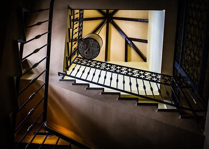 Отель Carabeo *