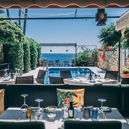 Carabeo Hotel