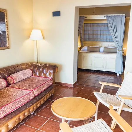Carabeo Hotel