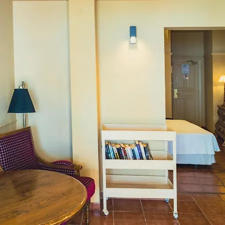 Carabeo Hotel